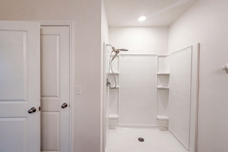 Photo 17 of 30 of 16805 Trite Bend St, Wimauma, FL