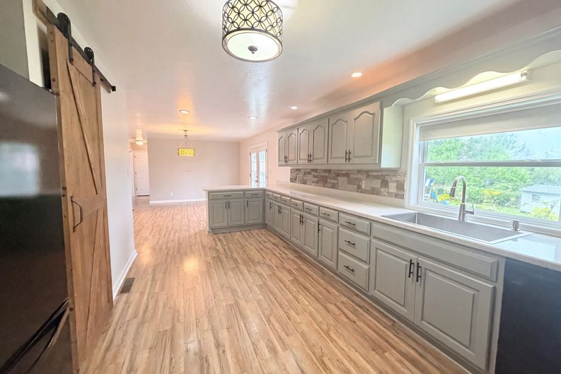 Photo 11 of 28 of 144 Lizzie Wallin Rd, Crab Orchard, KY