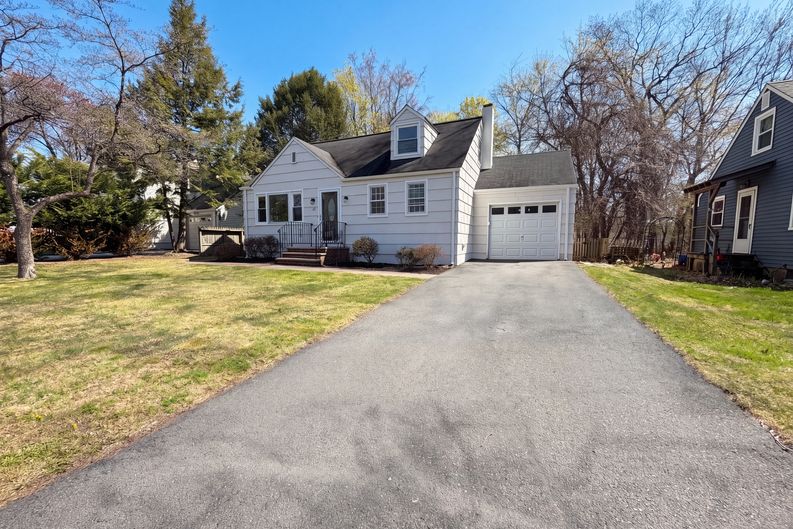 Photo 19 of 23 of 19 Delekas Ave, South Plainfield, NJ