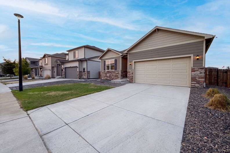 Photo 33 of 38 of 2341 Mountain Sky Dr, Fort Lupton, CO