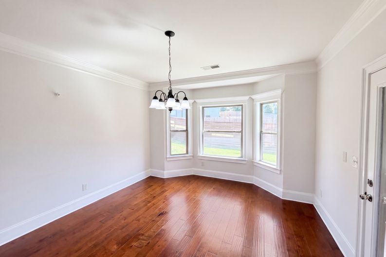 Photo 6 of 24 of 115 Birchwood Ct, Loganville, GA