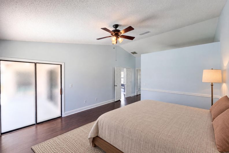 Photo 10 of 30 of 14725 Eagles Crossing Dr, Orlando, FL