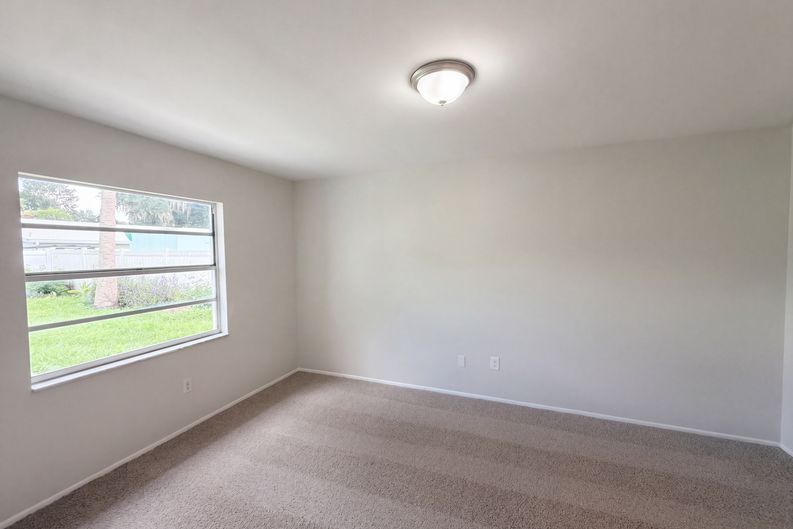 Photo 7 of 19 of 108 Camino Cir, Ormond Beach, FL