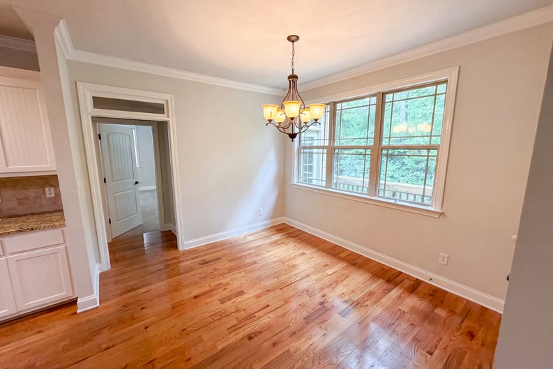 Photo 7 of 27 of 212 Westwind Dr, Newnan, GA
