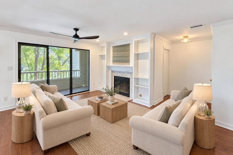 Photo 3 of 16 of 329 Glen Echo Ln, Cary, NC