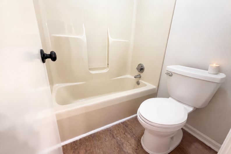 Photo 13 of 23 of 1819 Bourne Cir, Clarksville, TN
