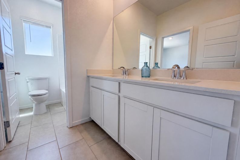 Photo 14 of 19 of 8364 Caldera Hills Ave, Las Vegas, NV