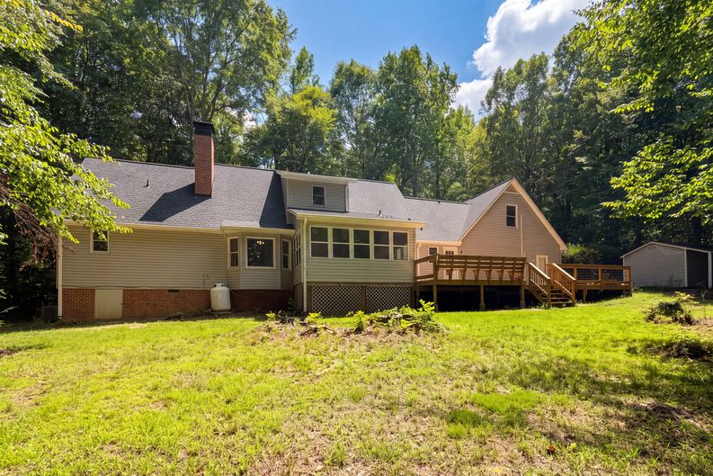 Photo 34 of 48 of 335 Dill Cir, Landrum, SC