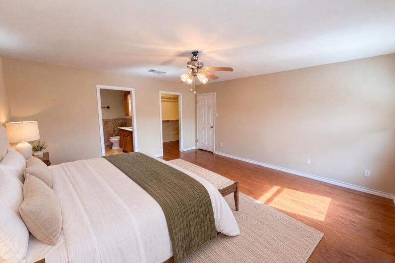Photo 4 of 16 of 507 Decker Dr, Hutto, TX