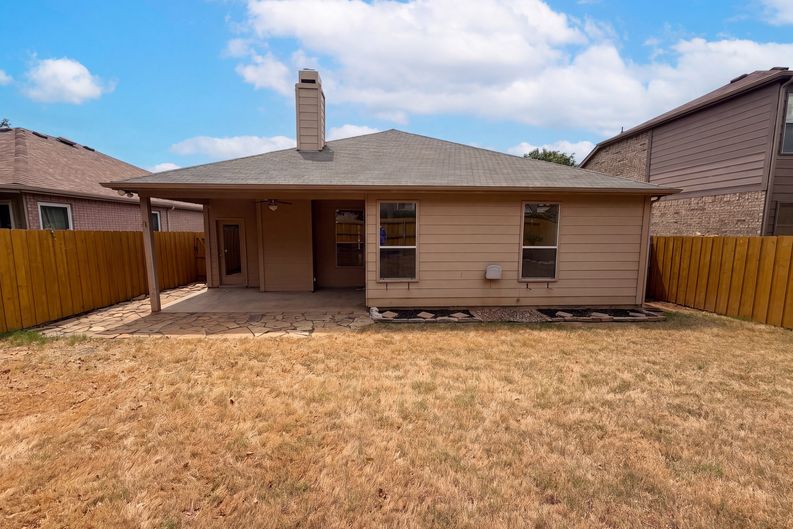 Photo 5 of 27 of 12609 Black Cherry Ln, Euless, TX