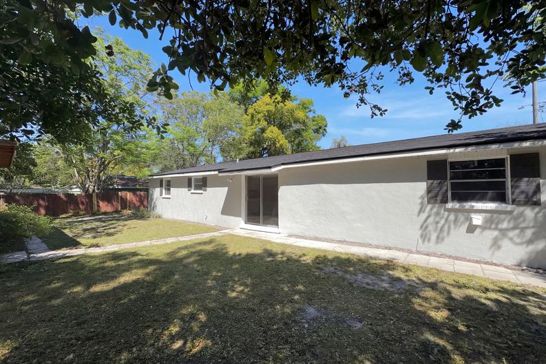 Photo 15 of 17 of 1830 Bellgrove St, Lakeland, FL