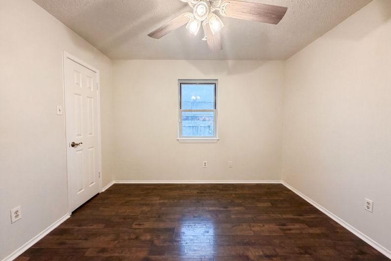 Photo 13 of 18 of 203 W Hogan Dr, Copperas Cove, TX