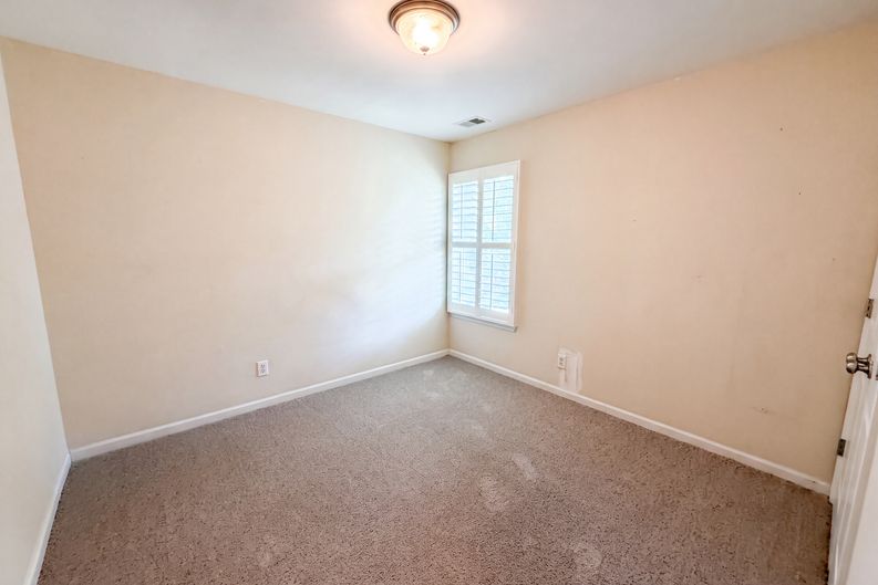 Photo 14 of 23 of 195 Lotz Dr, Summerville, SC