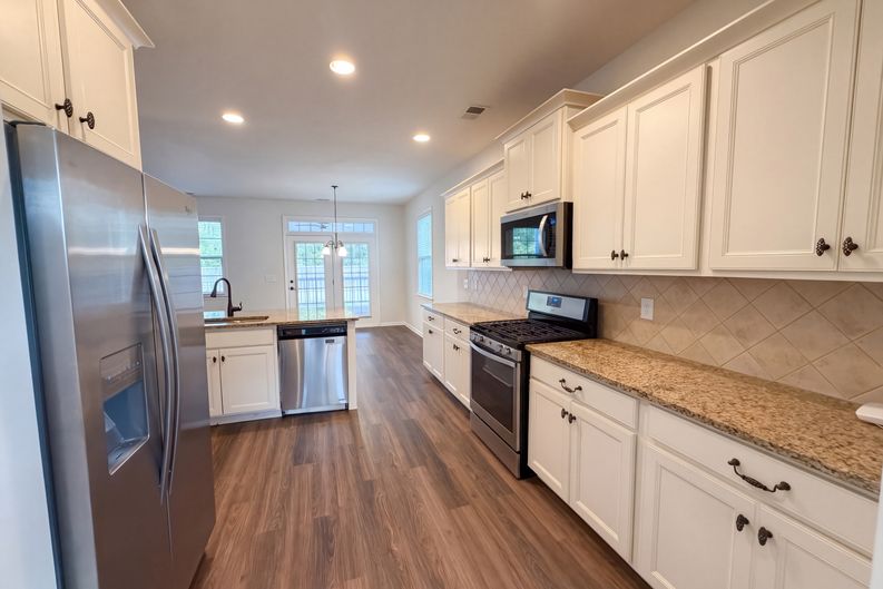 Photo 6 of 22 of 317 Whispering Breeze Ln, Summerville, SC