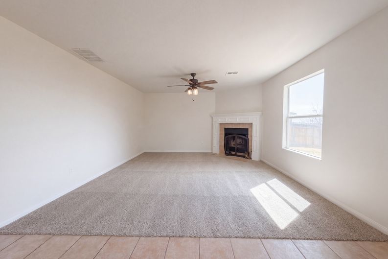 Photo 3 of 31 of 2408 Mikulec Dr, Killeen, TX