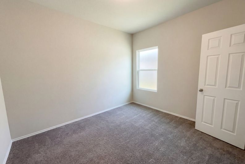 Photo 13 of 17 of 431 Pleasanton Way, San Antonio, TX