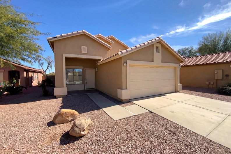 Photo 8 of 20 of 15237 N 147th Ln, Surprise, AZ