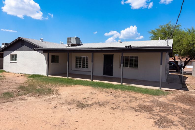 Photo 5 of 39 of 6339 W Monterosa St, Phoenix, AZ