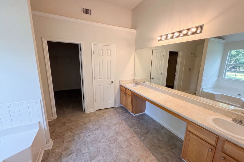 Photo 21 of 26 of 7425 Bodnant Dr, Fairburn, GA