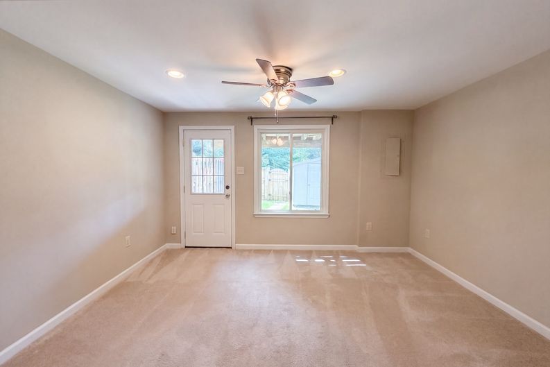 Photo 28 of 57 of 8769 Kanawha Ct, Lorton, VA
