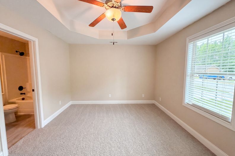 Photo 4 of 19 of 741 Inver Ln, Clarksville, TN