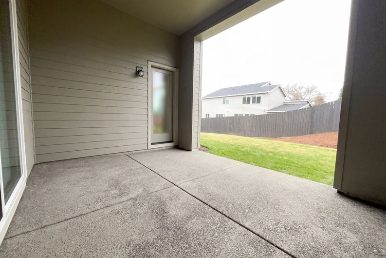Photo 7 of 21 of 3616 NE 170th St, Vancouver, WA