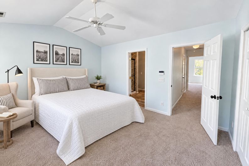 Photo 4 of 21 of 4212 Glenlea Commons Dr, Charlotte, NC