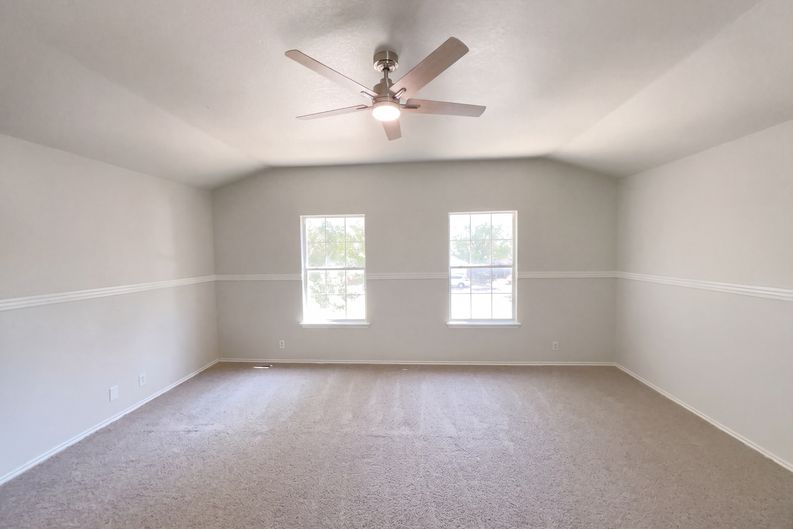 Photo 11 of 24 of 10155 Cedarcliff, San Antonio, TX