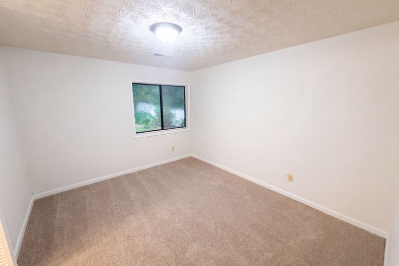 Photo 12 of 18 of 5330 Garvey Dr, Fairburn, GA