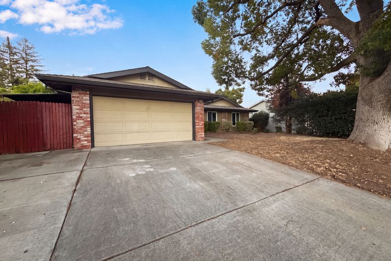 Photo 22 of 27 of 2605 Waterton Way, Sacramento, CA