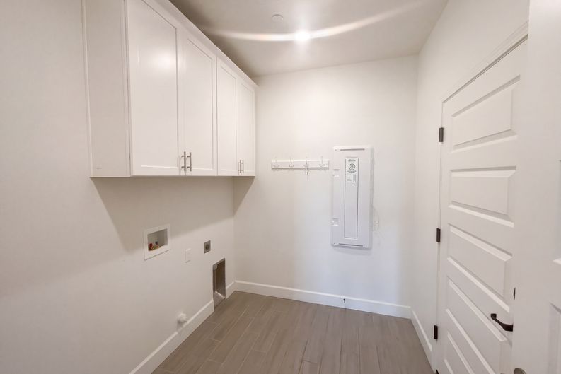 Photo 22 of 29 of 4861 Peace Lily Ln, Roseville, CA