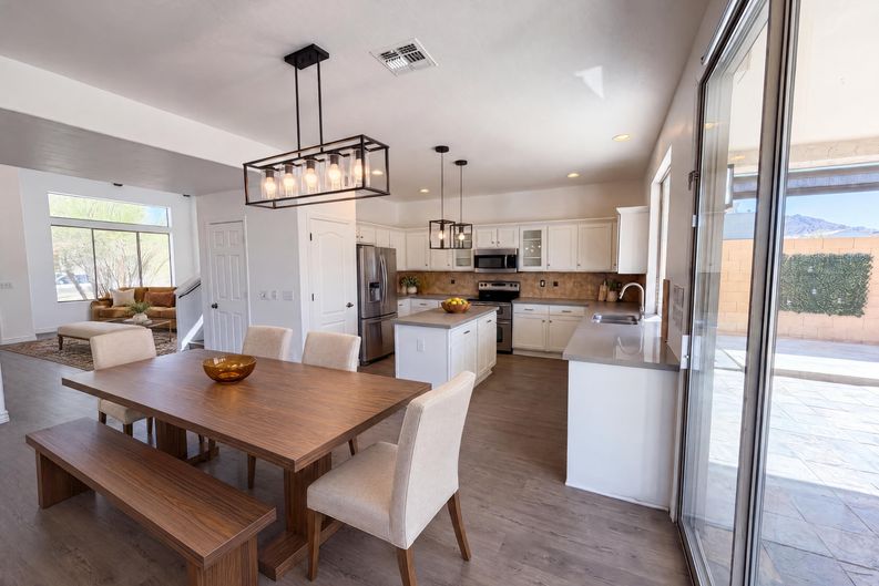 Photo 11 of 35 of 17645 W Hale Bopp Dr, Goodyear, AZ