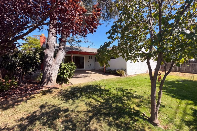 Photo 24 of 27 of 9630 Beachwood Dr, Orangevale, CA