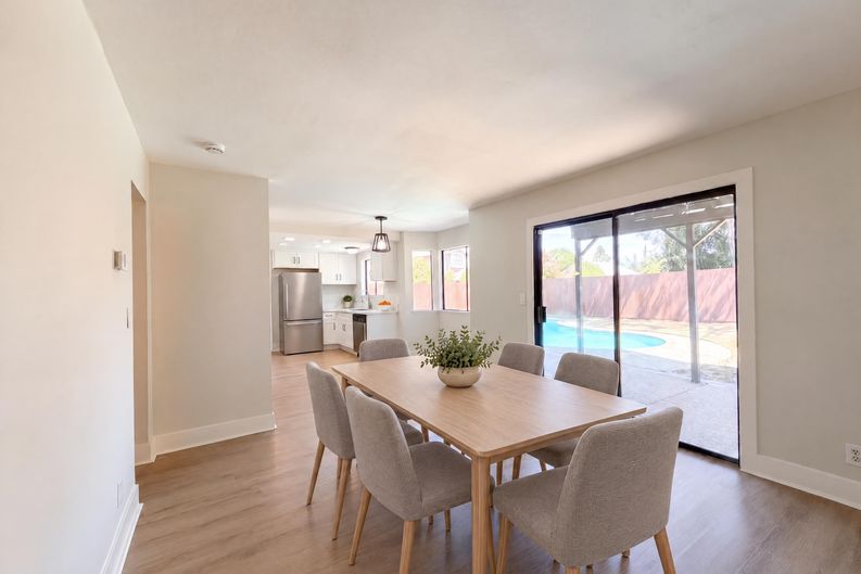 Photo 8 of 46 of 6005 La Castana Way, Sacramento, CA