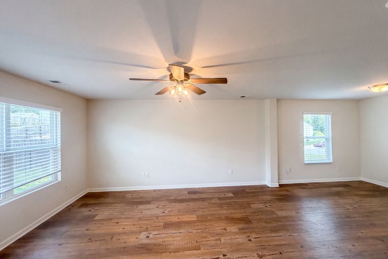 Photo 9 of 24 of 1134 Aster Way, Burlington, NC