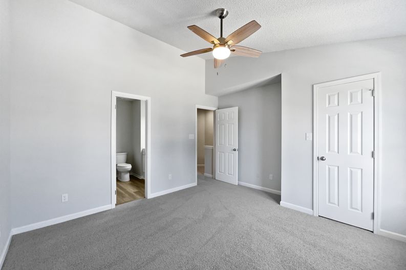 Photo 17 of 24 of 9065 Cinnabay Dr, Charlotte, NC