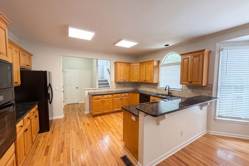 Photo 8 of 26 of 1900 Milfield Cir, Snellville, GA