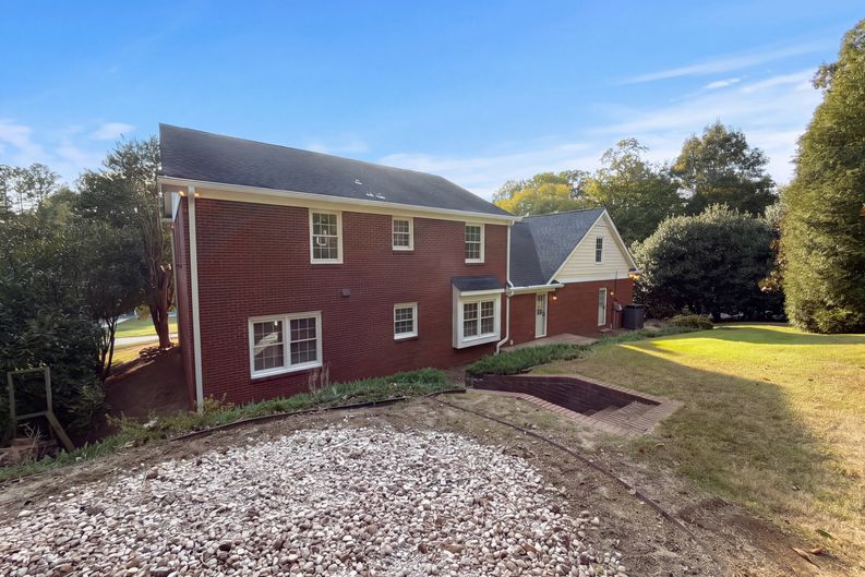 Photo 28 of 30 of 201 Wainsley Pl, Matthews, NC