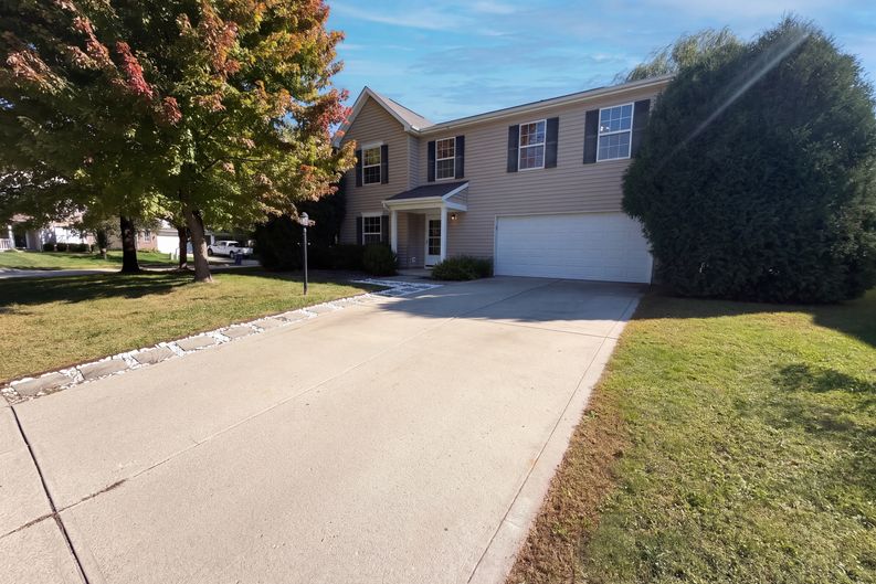 Photo 36 of 42 of 19448 Roudebush Blvd, Noblesville, IN