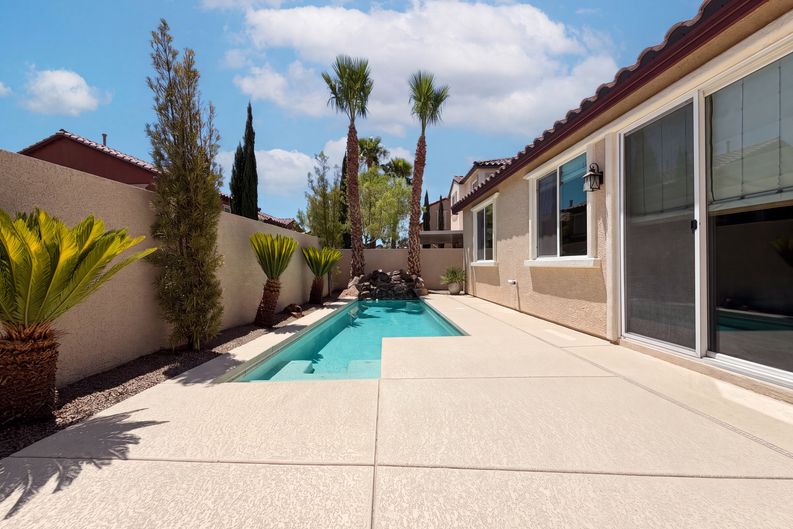 Photo 18 of 21 of 908 Baronet Dr, Las Vegas, NV