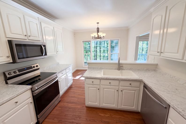 Photo 8 of 20 of 940 Cider Ridge Ct, Clarkesville, GA