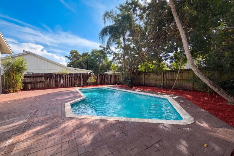 Photo 20 of 24 of 2496 Douglas Ave, Delray Beach, FL