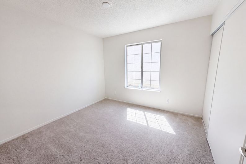Photo 19 of 34 of 2304 Sabroso St, Las Vegas, NV