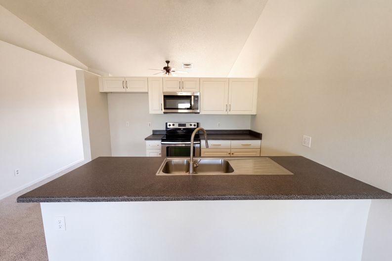 Photo 6 of 19 of 20226 N 32nd Ln, Phoenix, AZ