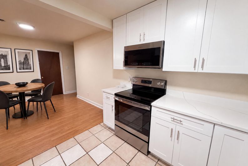 Photo 8 of 16 of 12330 Deerhurst Dr, Midlothian, VA