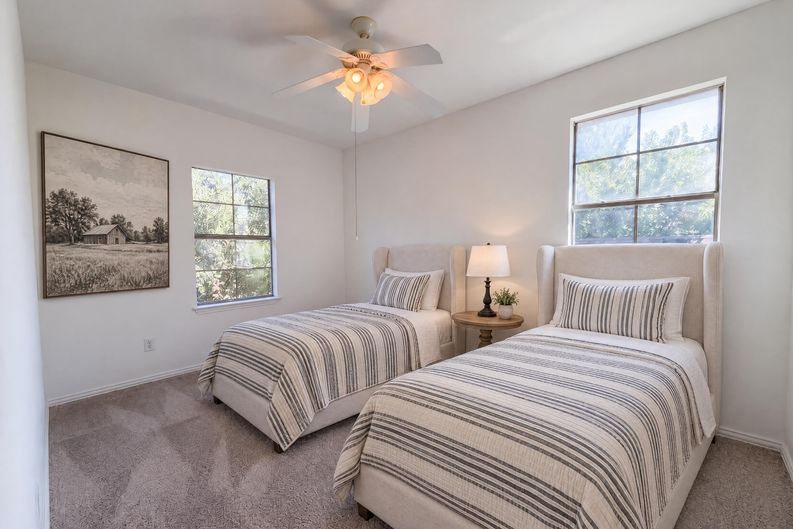 Photo 9 of 23 of 1700 Forsythe Dr, Savannah, TX