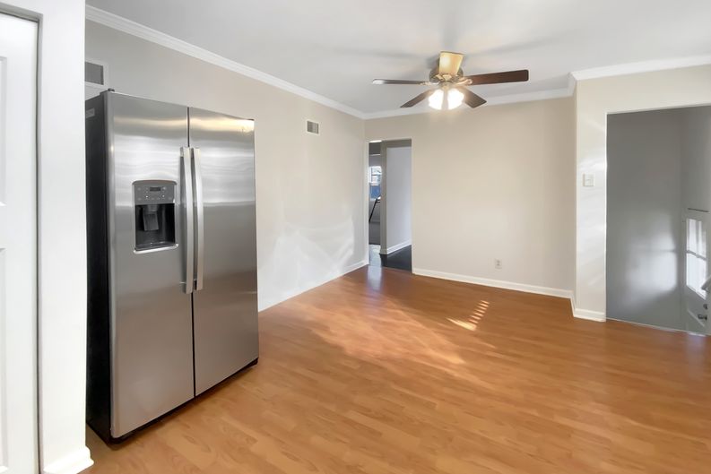 Photo 8 of 19 of 826 Catskill Dr, Saint Louis, MO