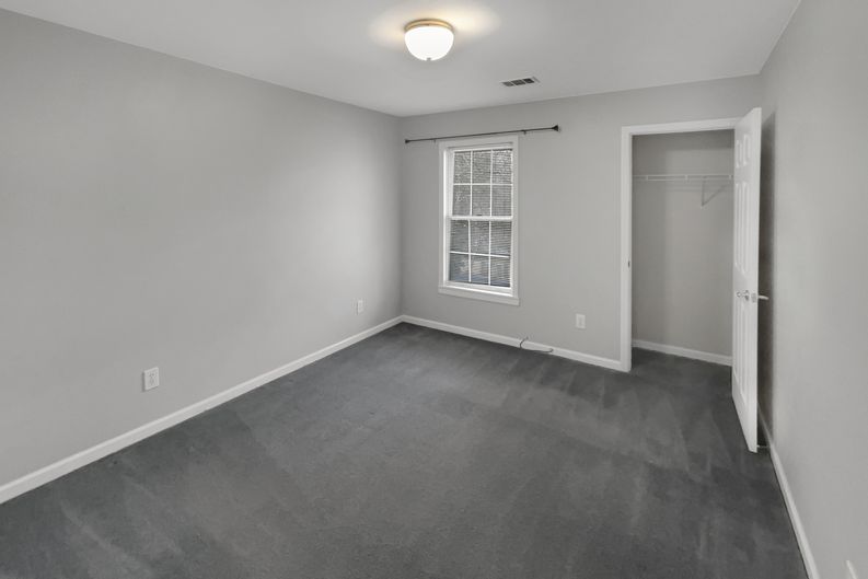 Photo 50 of 68 of 1370 Providence Dr, Lawrenceville, GA