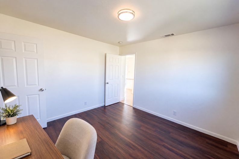 Photo 13 of 20 of 10605 Olson Dr, Rancho Cordova, CA