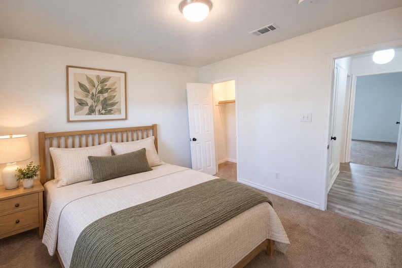 Photo 12 of 16 of 3803 Split Oak Dr, Killeen, TX